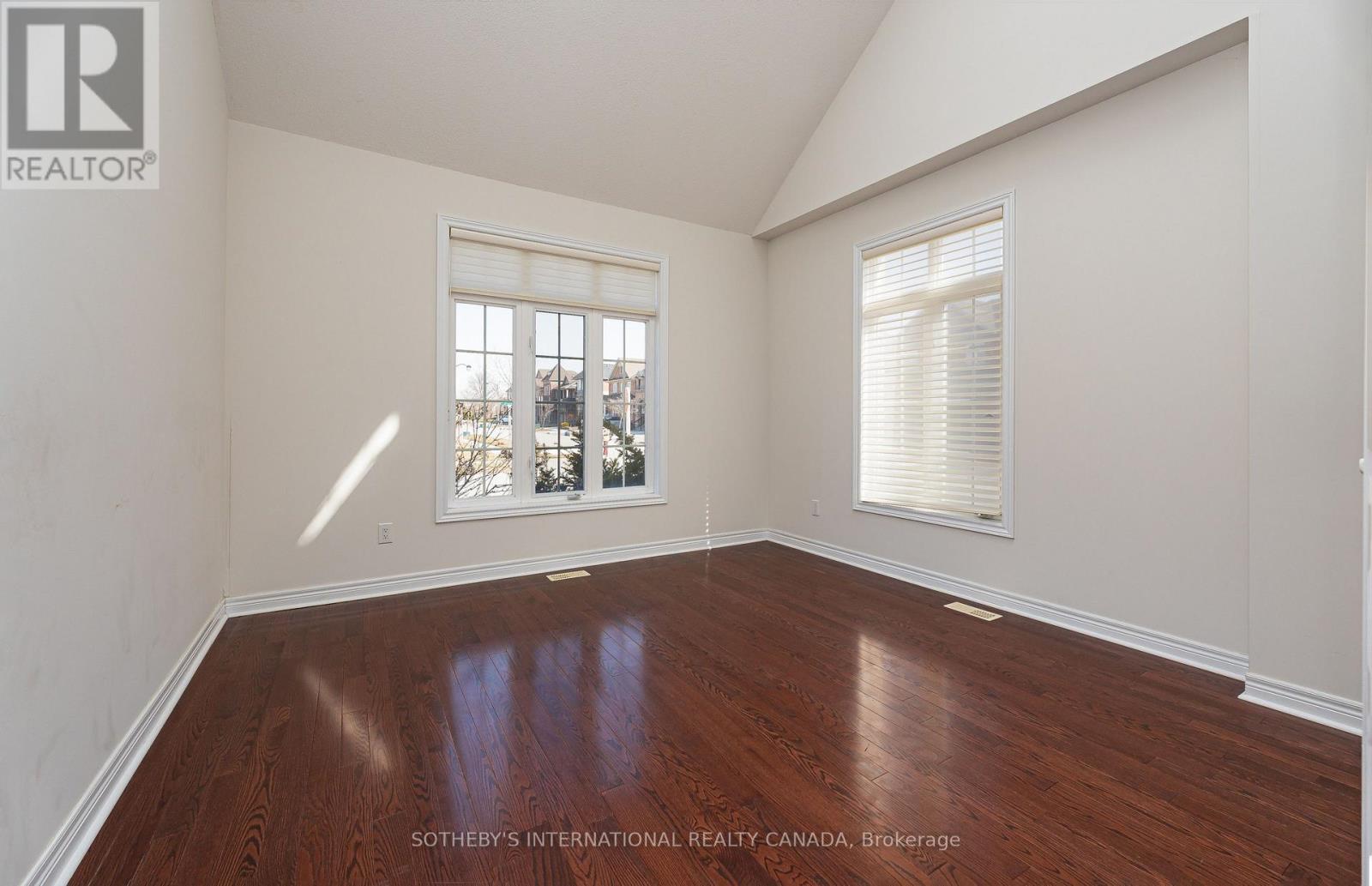 1 Herbert Wales Crescent, Markham, Ontario  L6C 0G1 - Photo 14 - N12968198