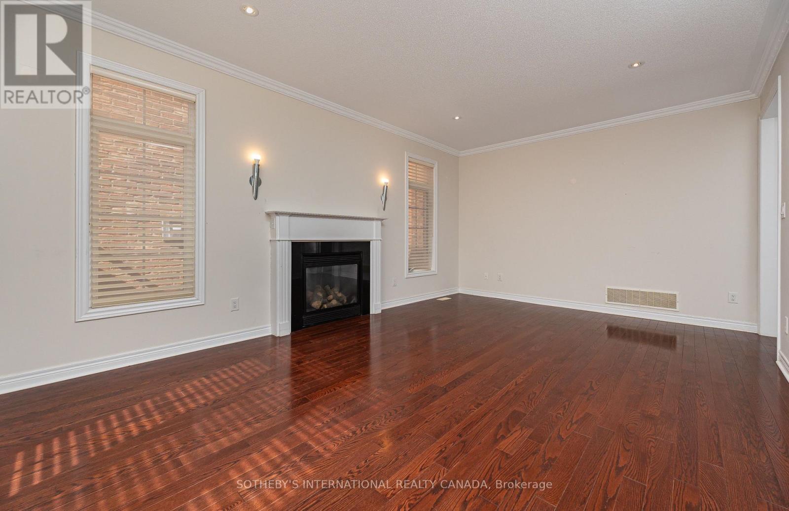 1 Herbert Wales Crescent, Markham, Ontario  L6C 0G1 - Photo 17 - N12968198