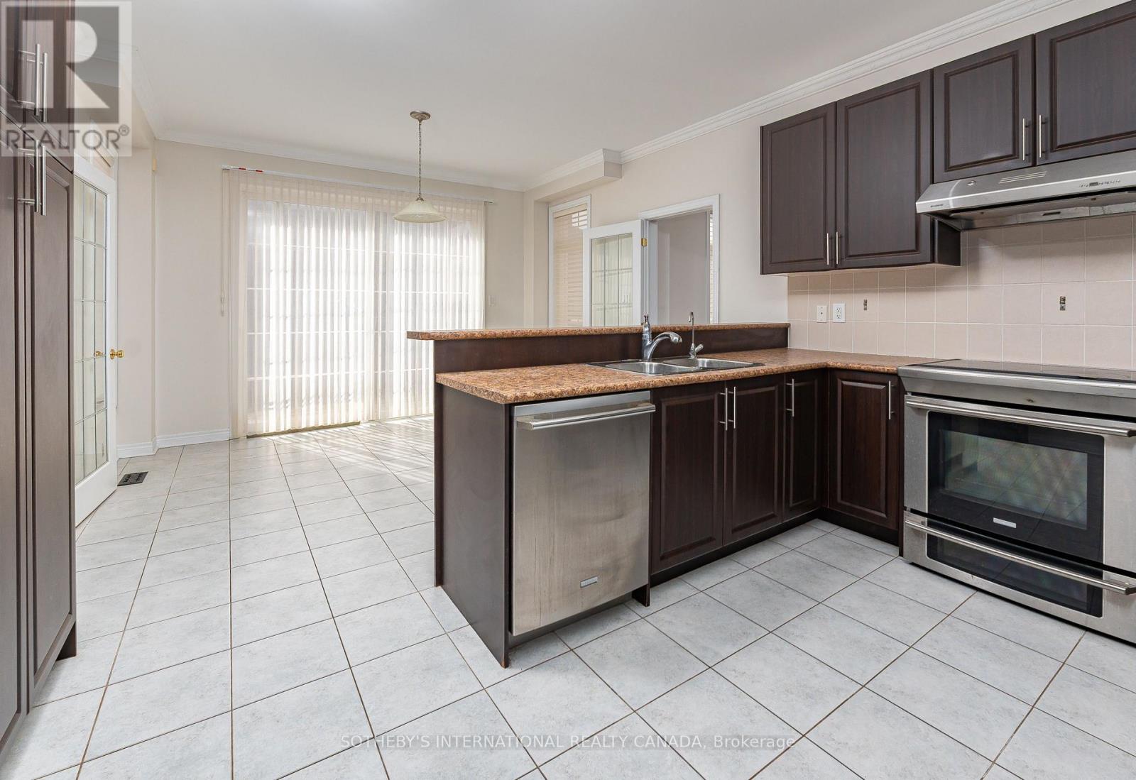 1 Herbert Wales Crescent, Markham, Ontario  L6C 0G1 - Photo 18 - N12968198
