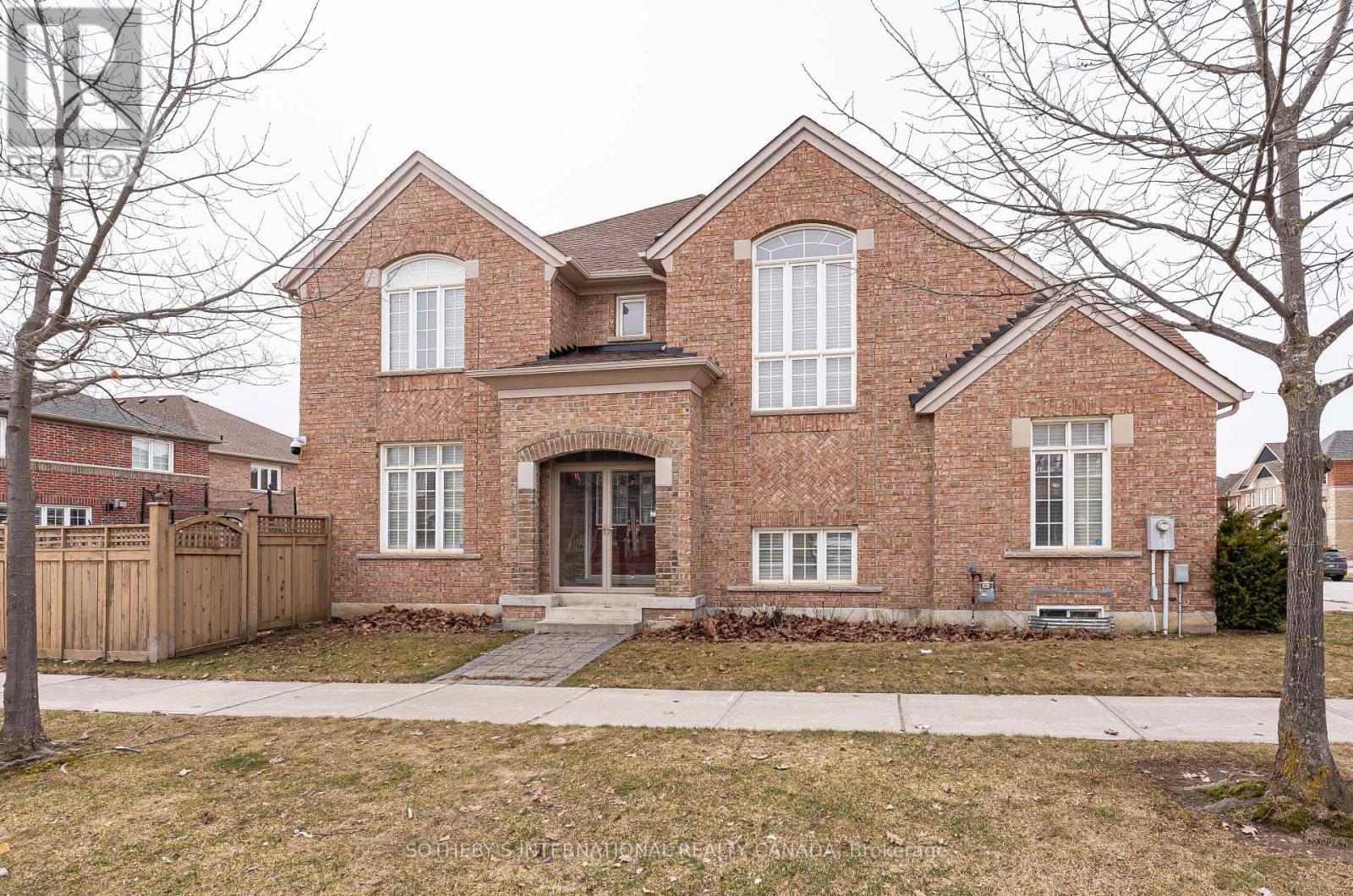 1 Herbert Wales Crescent, Markham, Ontario  L6C 0G1 - Photo 3 - N12968198