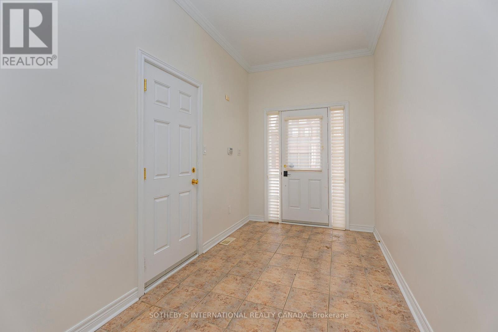 1 Herbert Wales Crescent, Markham, Ontario  L6C 0G1 - Photo 4 - N12968198