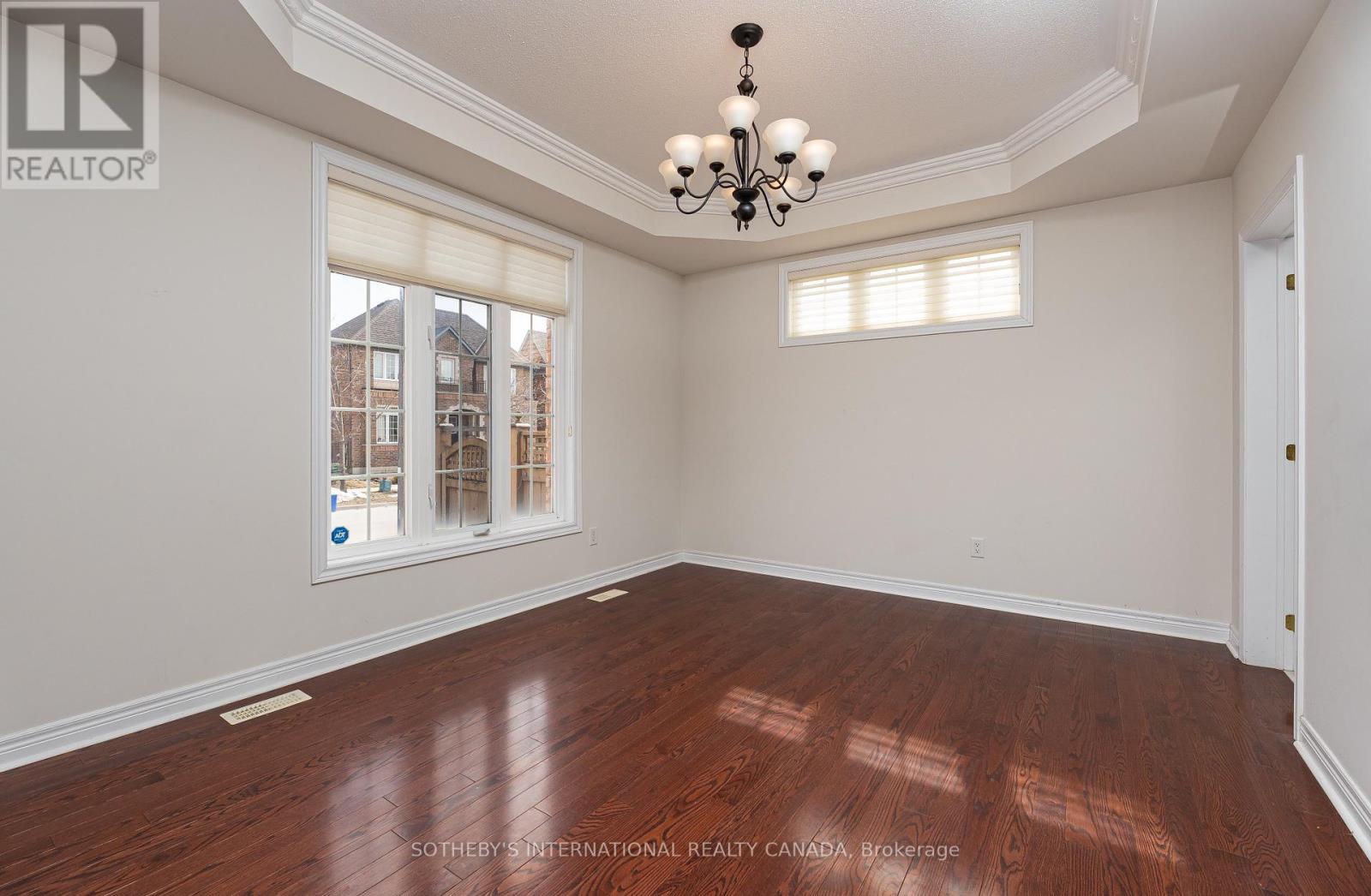 1 Herbert Wales Crescent, Markham, Ontario  L6C 0G1 - Photo 7 - N12968198