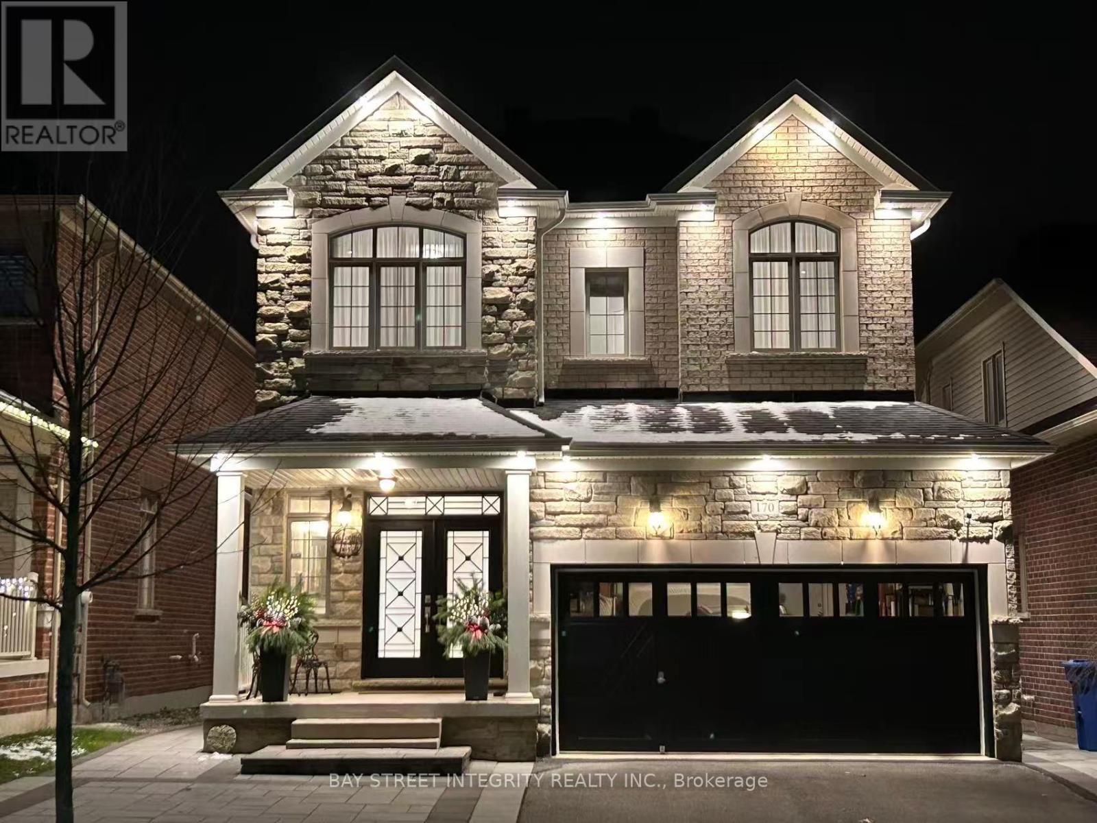 170 CRANE STREET, Aurora, Ontario