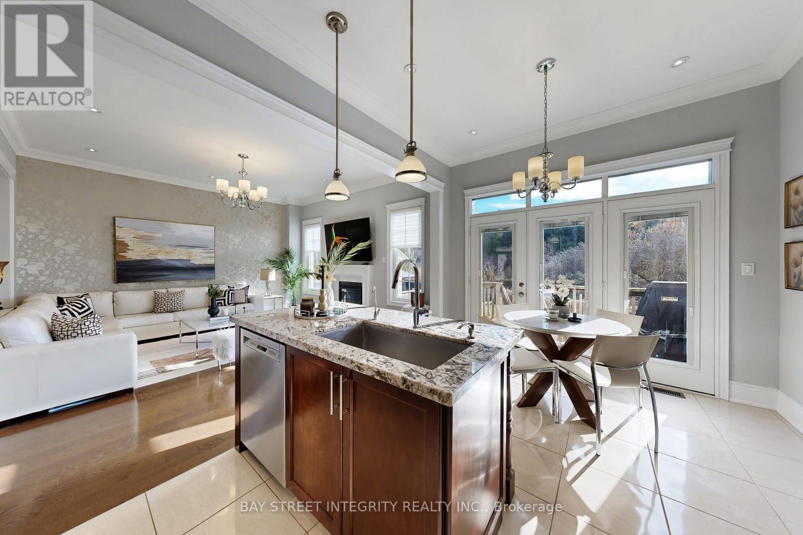 170 Crane Street, Aurora, Ontario  L4G 0W2 - Photo 18 - N12968226