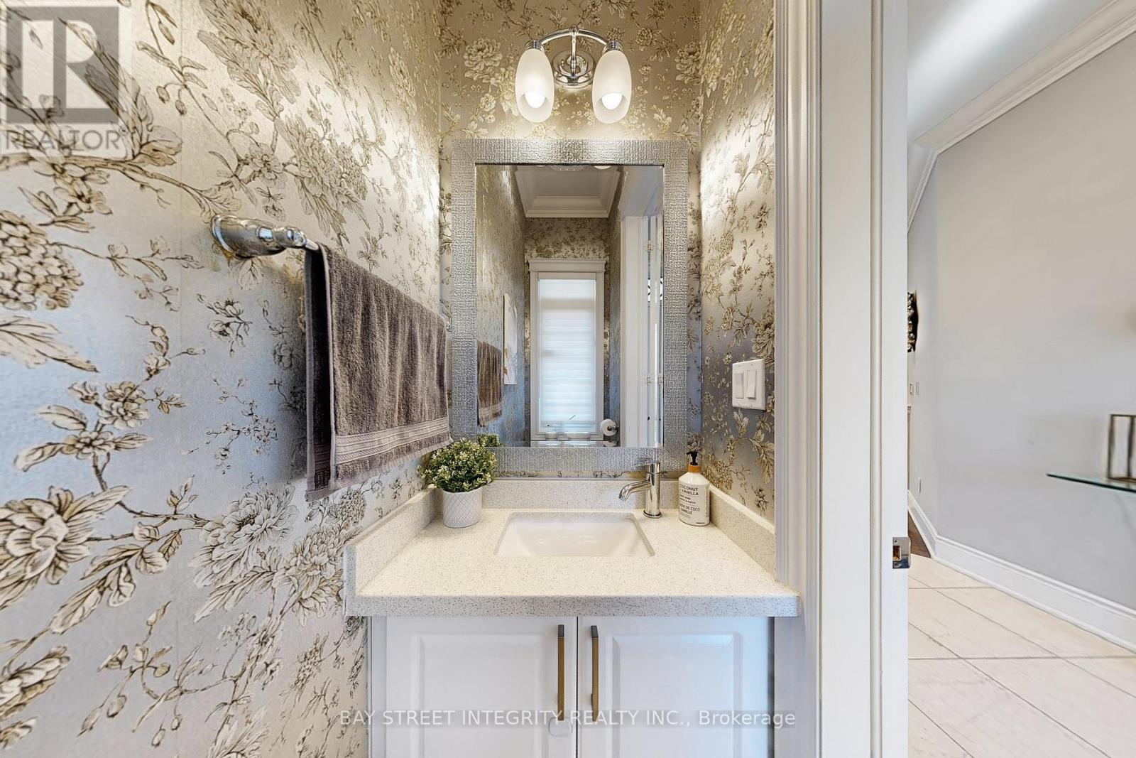 170 Crane Street, Aurora, Ontario  L4G 0W2 - Photo 21 - N12968226