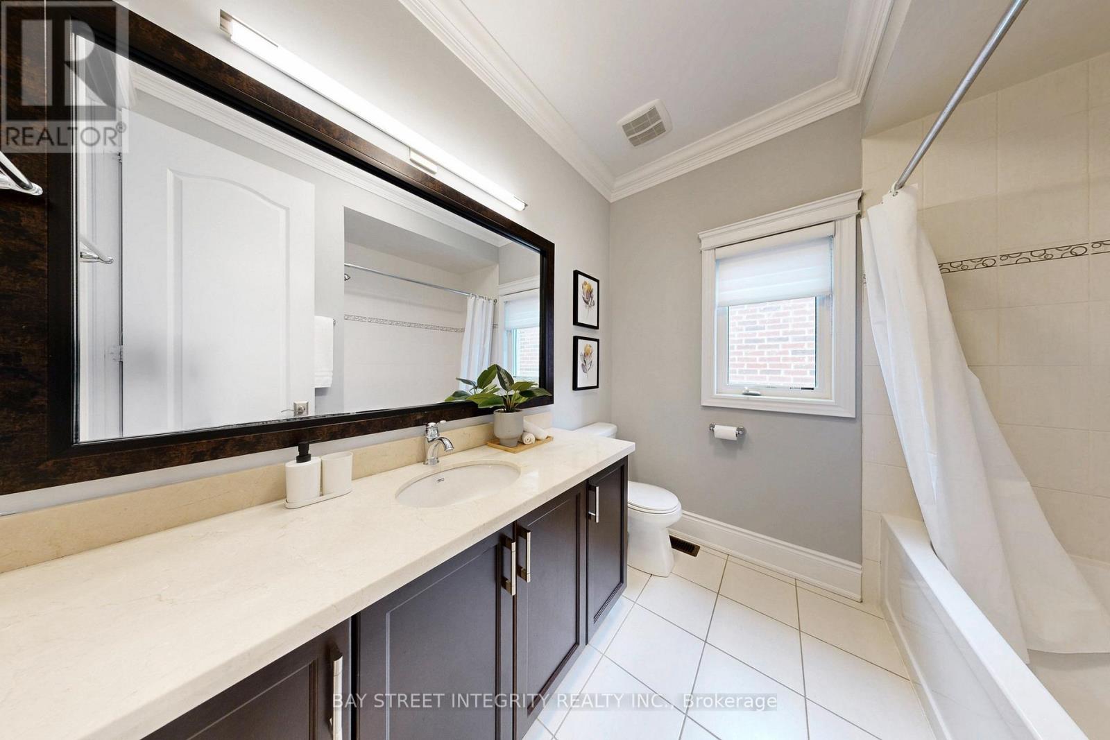 170 Crane Street, Aurora, Ontario  L4G 0W2 - Photo 41 - N12968226