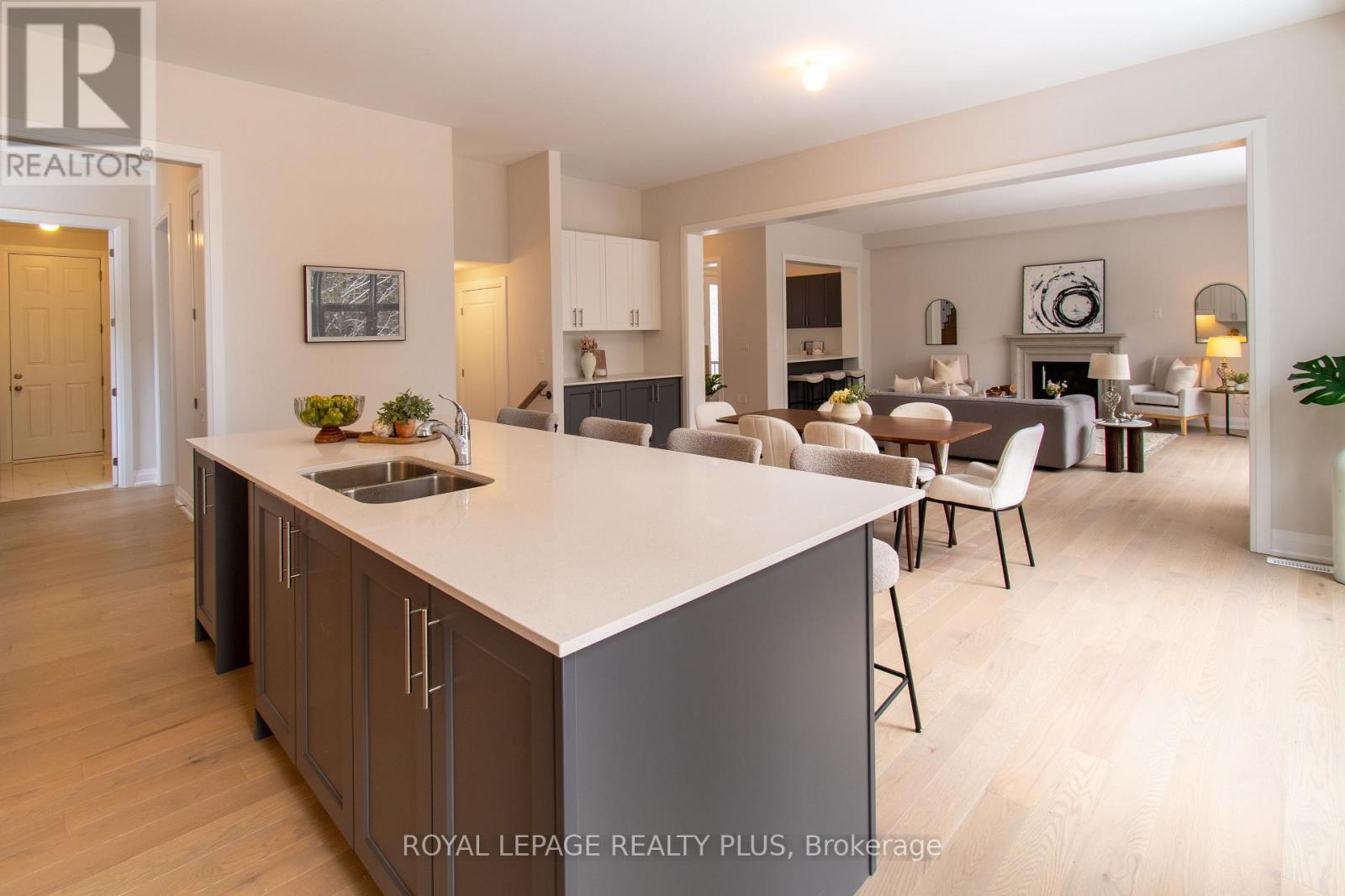 980 Church Drive, Innisfil, Ontario  L0L 1W0 - Photo 22 - N12968248