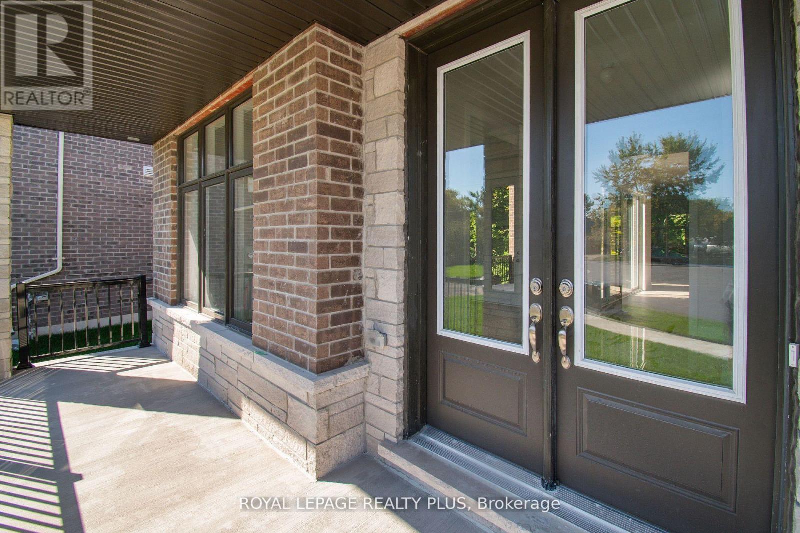 980 Church Drive, Innisfil, Ontario  L0L 1W0 - Photo 3 - N12968248