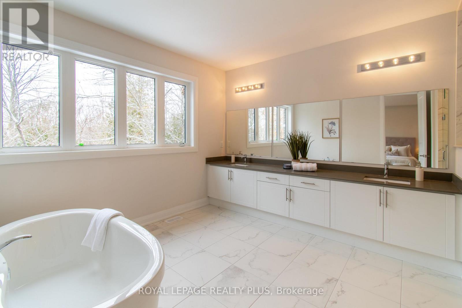 980 Church Drive, Innisfil, Ontario  L0L 1W0 - Photo 36 - N12968248