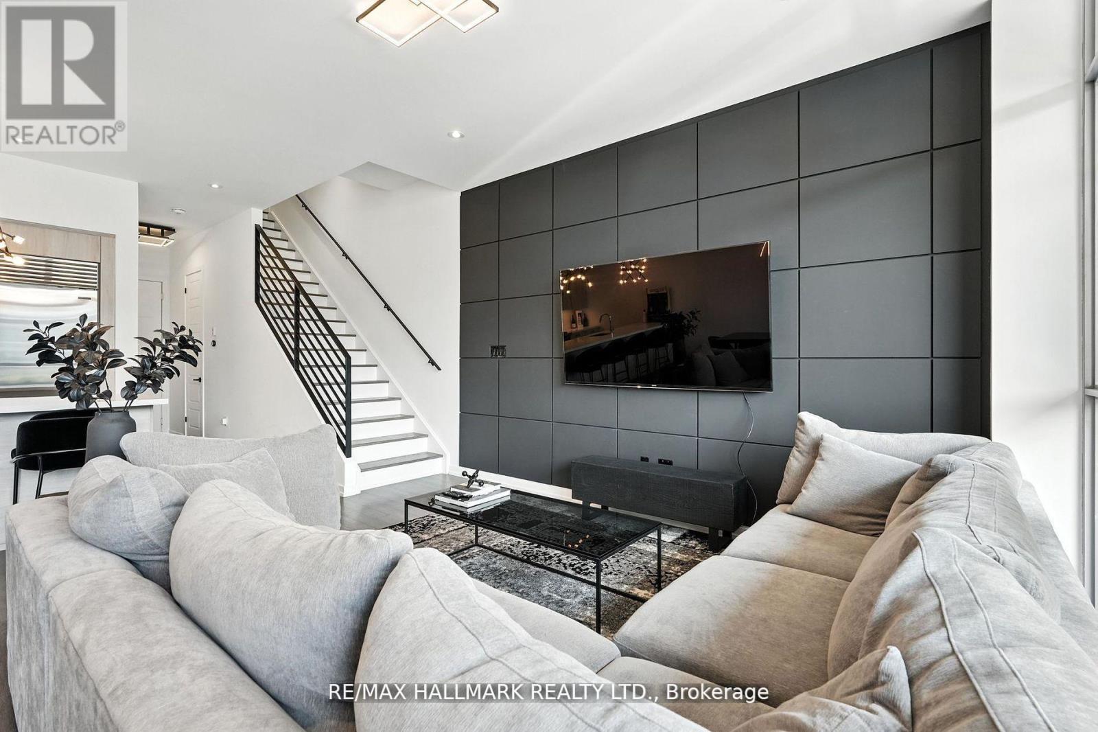 3658 Ferretti Court, Innisfil, Ontario  L9S 0N6 - Photo 19 - N12968252