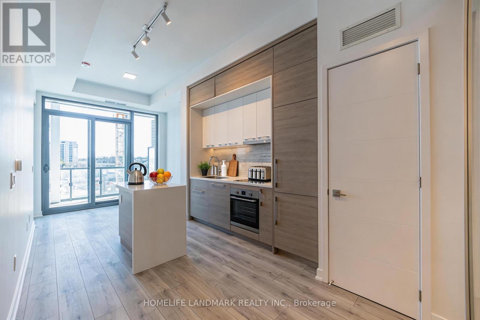 215 - 29 Green Trail Court, Toronto, Ontario  M2K 1E3 - Photo 8 - C12968164