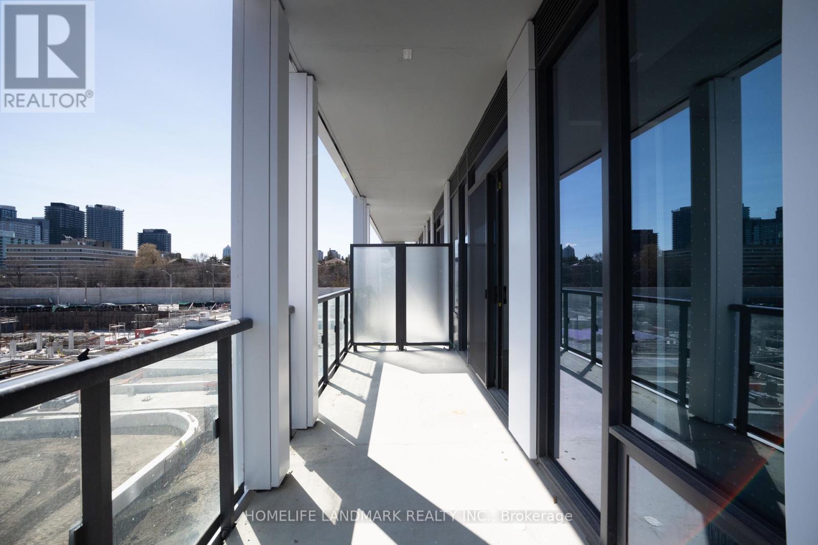 215 - 29 Green Trail Court, Toronto, Ontario  M2K 1E3 - Photo 3 - C12968164