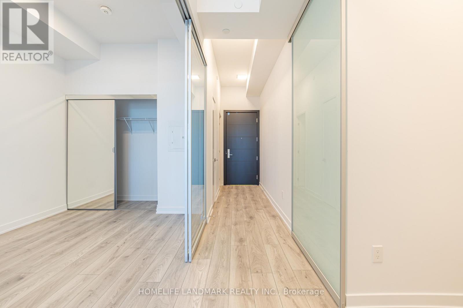 215 - 29 Green Trail Court, Toronto, Ontario  M2K 1E3 - Photo 9 - C12968164