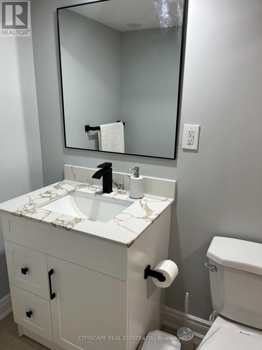 1232 Ferguson Drive, Milton, Ontario  L9E 2E4 - Photo 10 - W12968210