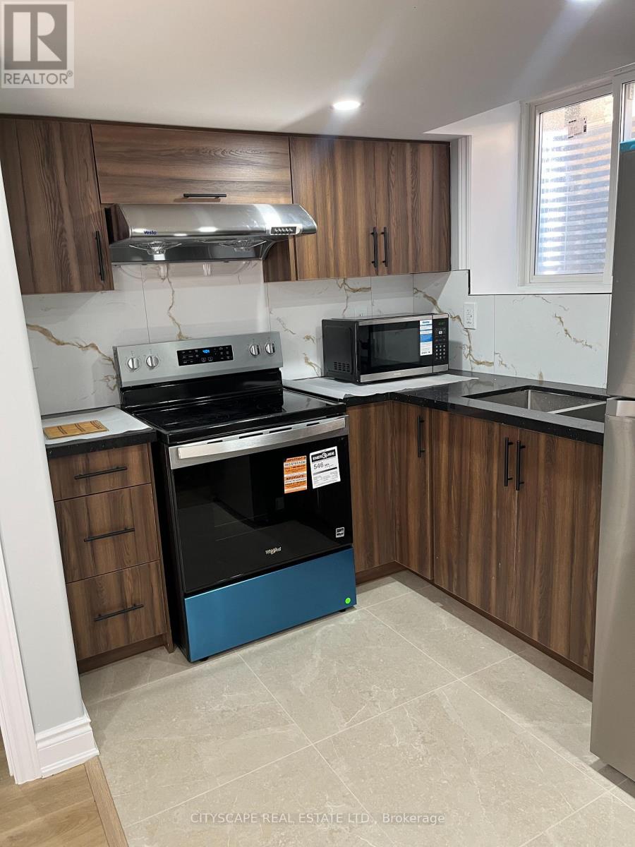 1232 Ferguson Drive, Milton, Ontario  L9E 2E4 - Photo 2 - W12968210