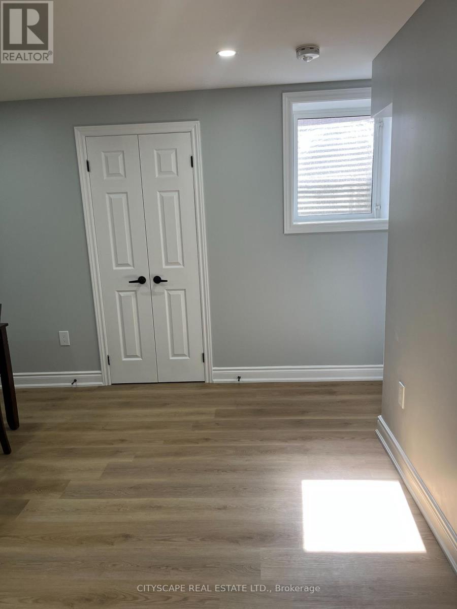 1232 Ferguson Drive, Milton, Ontario  L9E 2E4 - Photo 3 - W12968210