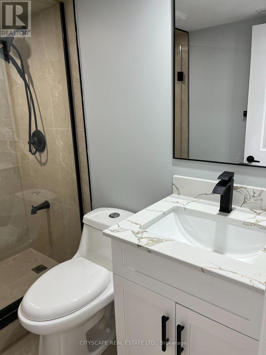 1232 Ferguson Drive, Milton, Ontario  L9E 2E4 - Photo 4 - W12968210