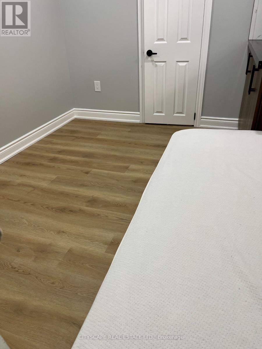 1232 Ferguson Drive, Milton, Ontario  L9E 2E4 - Photo 9 - W12968210