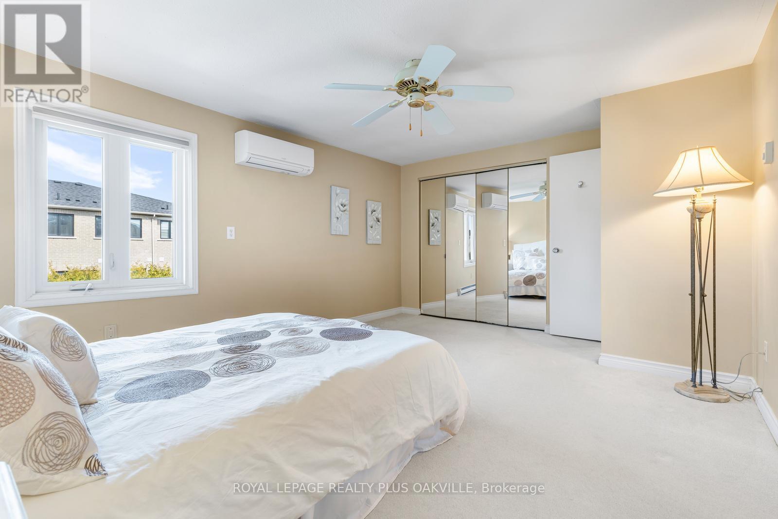 4 - 2066 Brant Street, Burlington, Ontario  L7P 3A6 - Photo 12 - W12968216