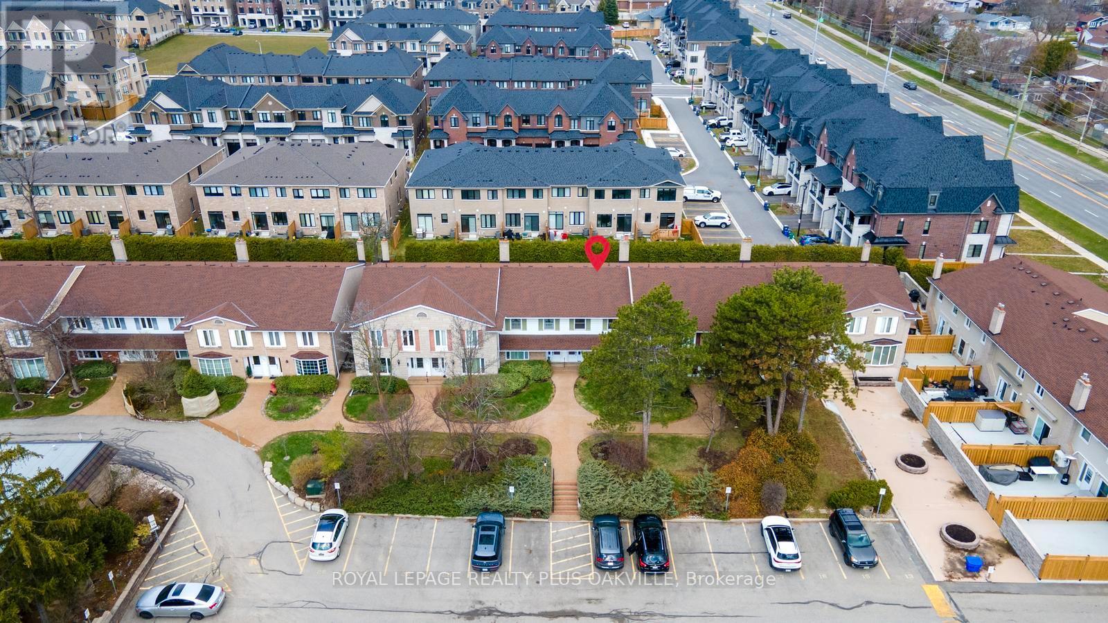 4 - 2066 Brant Street, Burlington, Ontario  L7P 3A6 - Photo 27 - W12968216