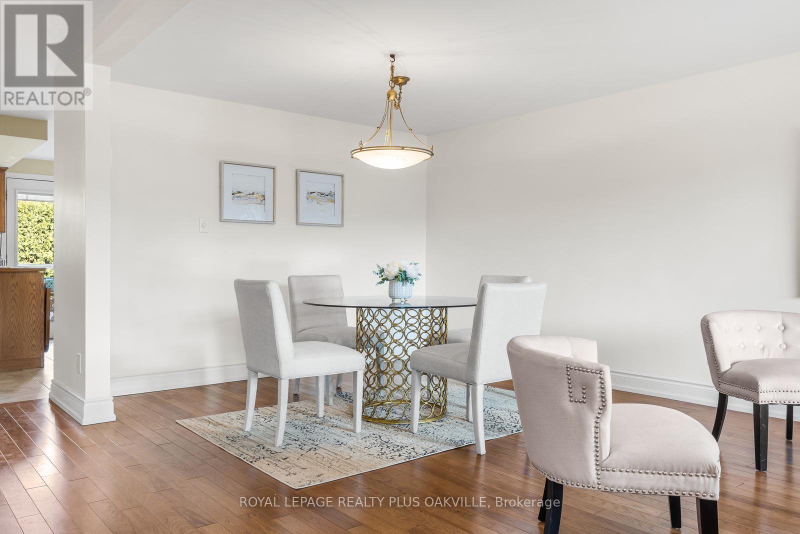 4 - 2066 Brant Street, Burlington, Ontario  L7P 3A6 - Photo 6 - W12968216