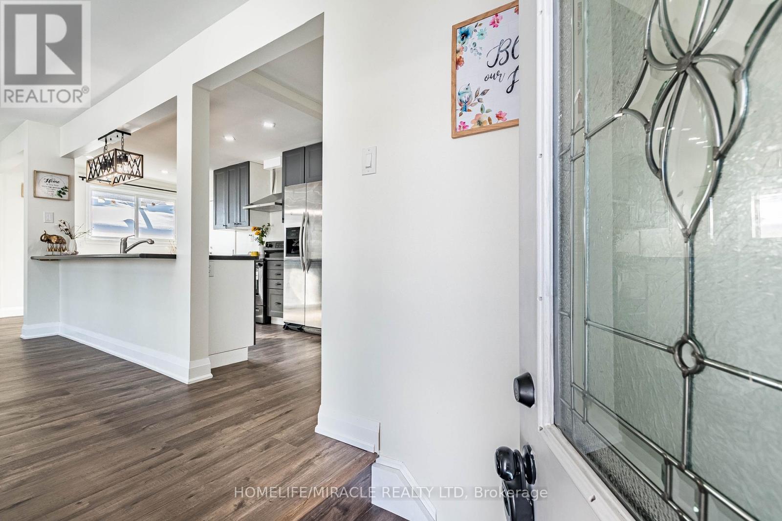 36 Mclaughlin Road N, Brampton, Ontario  L6X 1Y5 - Photo 4 - W12968254