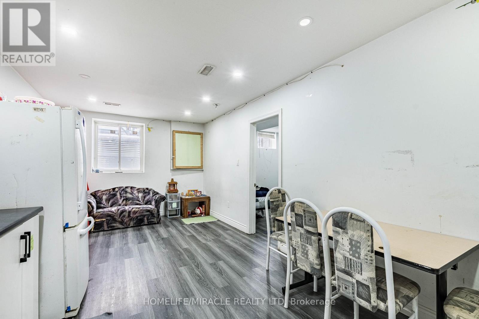 36 Mclaughlin Road N, Brampton, Ontario  L6X 1Y5 - Photo 41 - W12968254