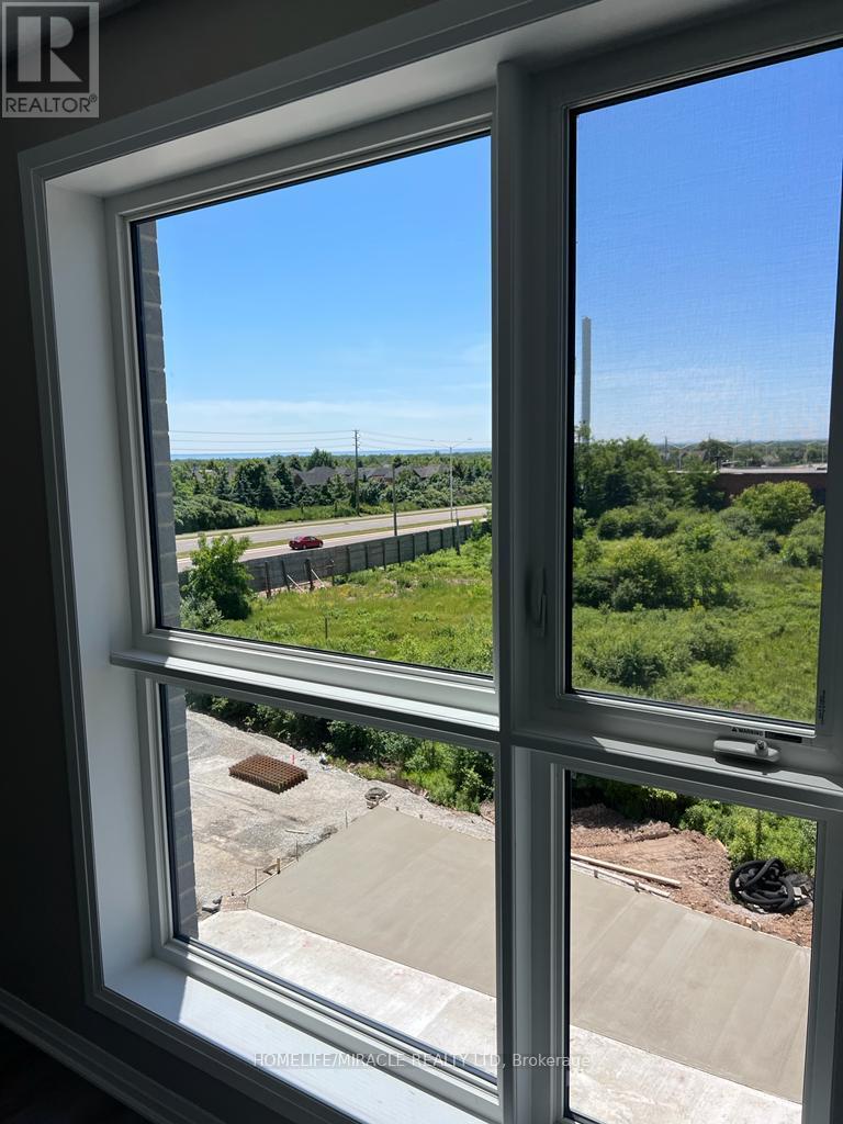 219 - 95 Dundas Street W, Oakville, Ontario  L6M 5N4 - Photo 3 - W12968256