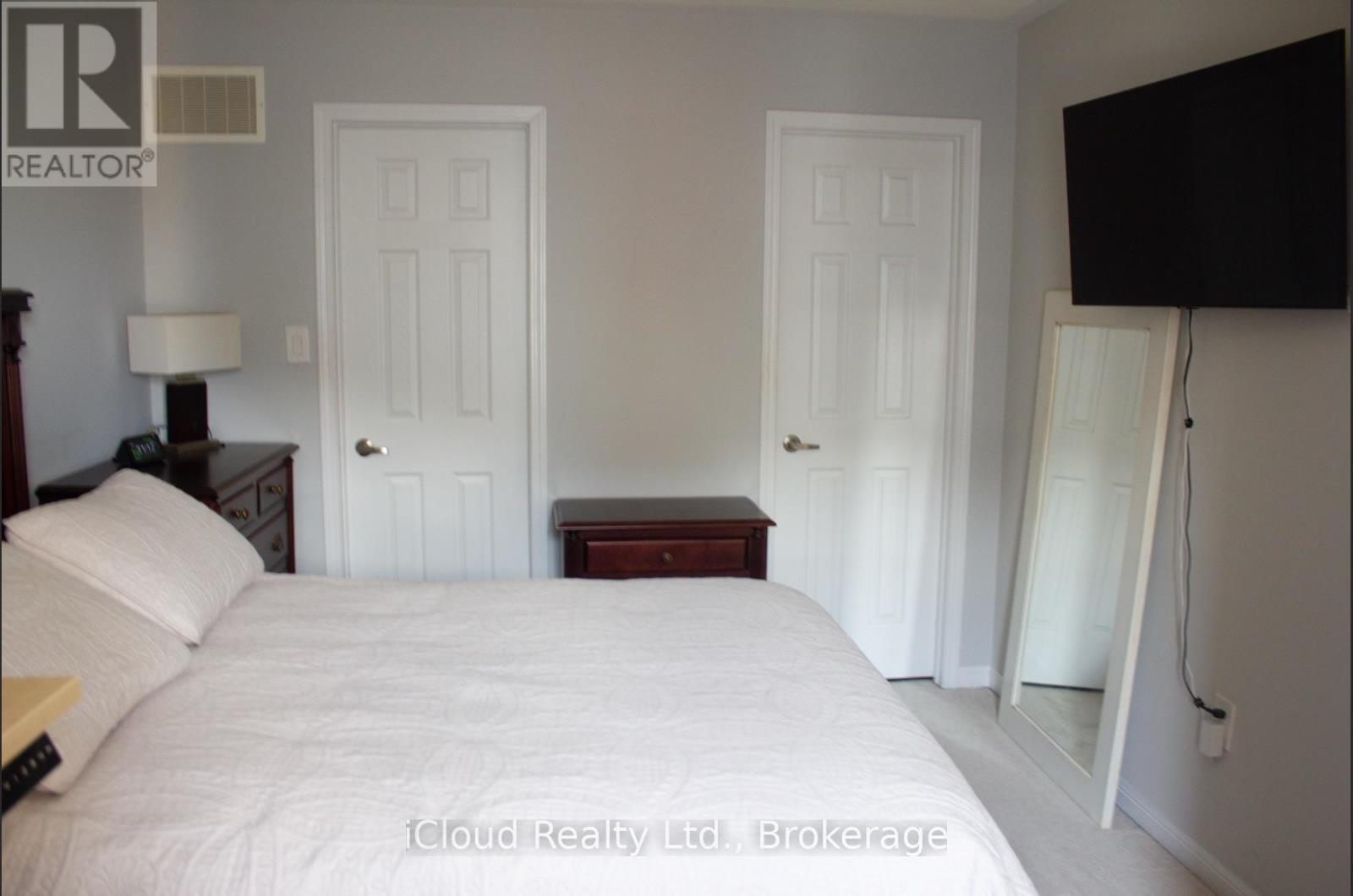 Unknown Address, ,     - Photo 4 - W12968268