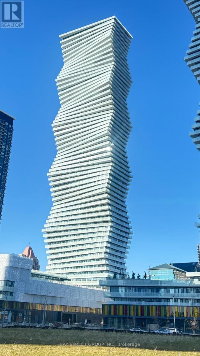 1004 - 3900 Confederation Parkway, Mississauga, Ontario  L5B 0M3 - Photo 1 - W12968284