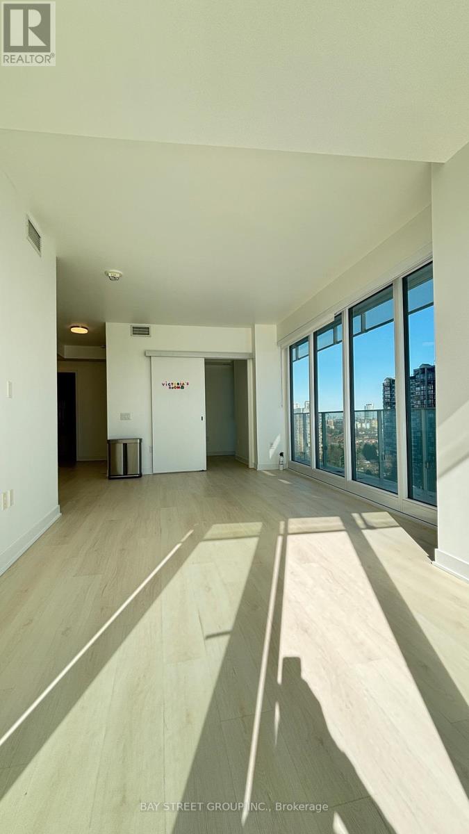 1004 - 3900 Confederation Parkway, Mississauga, Ontario  L5B 0M3 - Photo 14 - W12968284