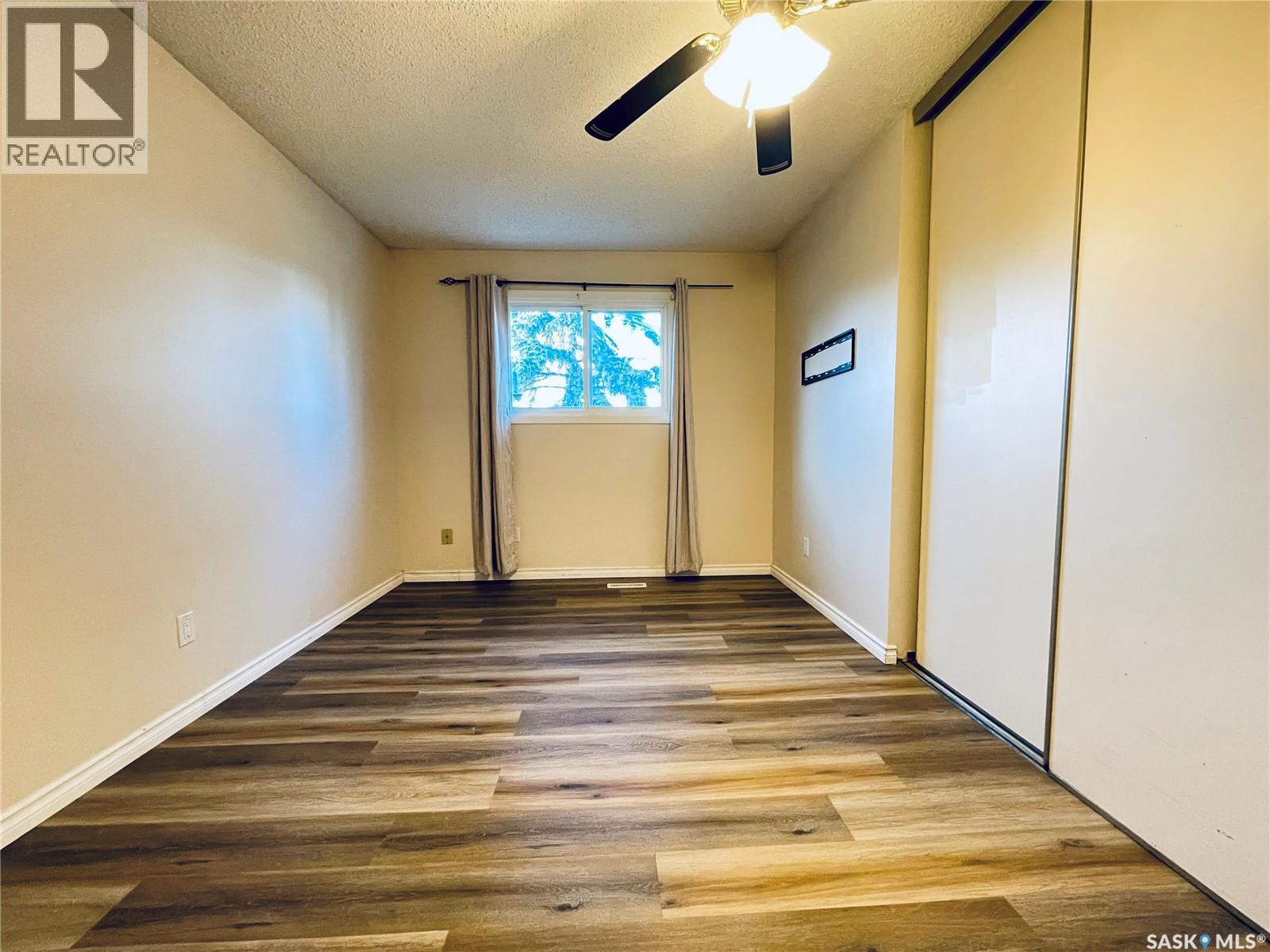 371 Fines Drive, Regina, Saskatchewan  S4W 5T3 - Photo 10 - SK032305