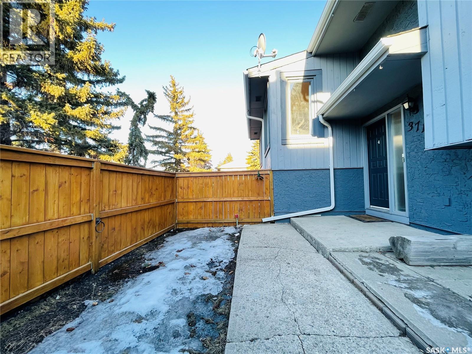 371 Fines Drive, Regina, Saskatchewan  S4W 5T3 - Photo 3 - SK032305