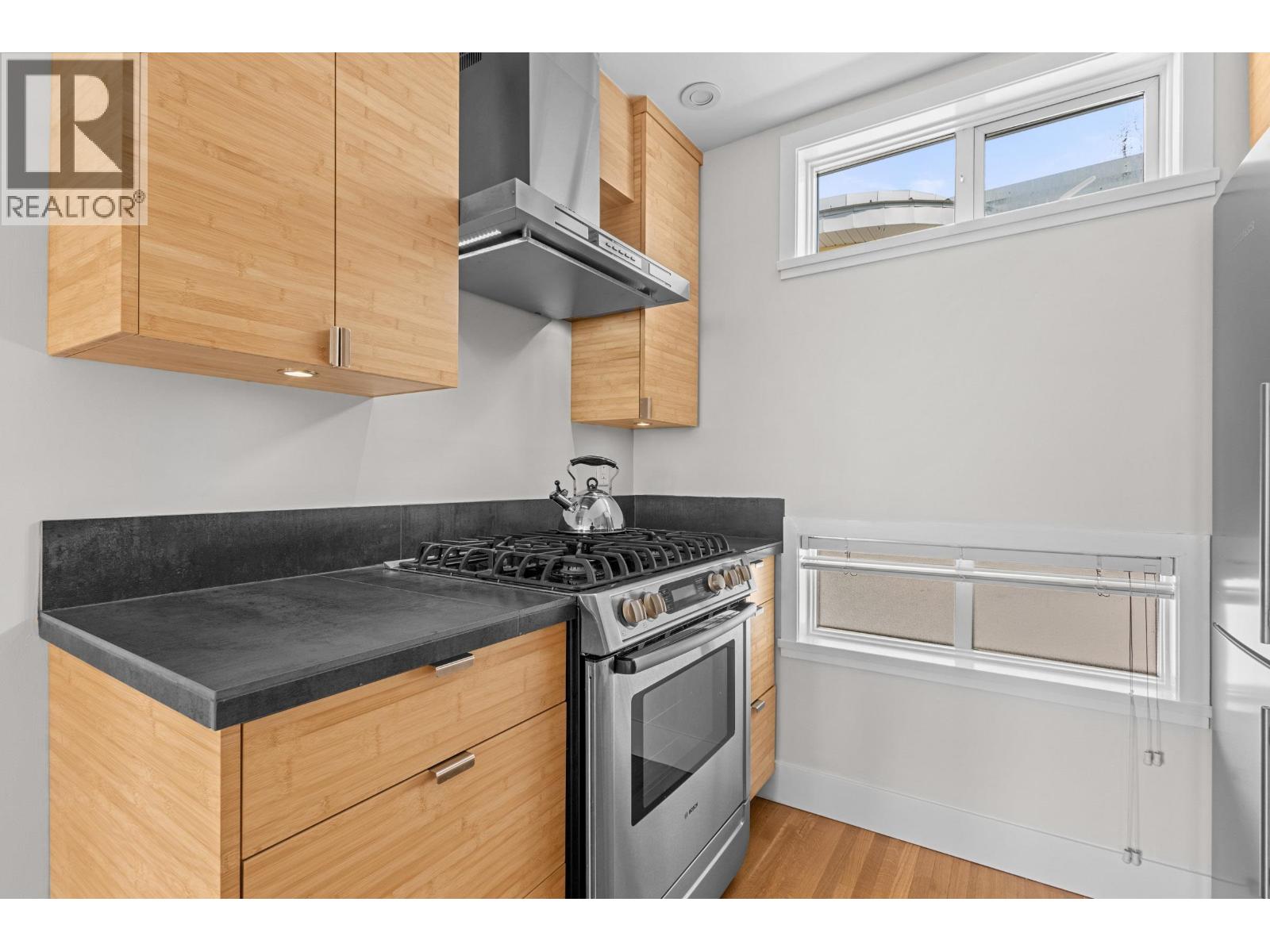 302 2215 Mcgill Street, Vancouver, British Columbia V5L 1C3 - Photo 8 - R3108042