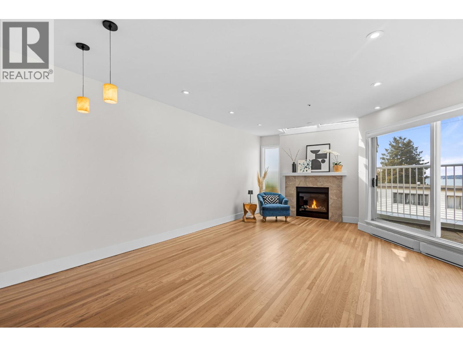 302 2215 Mcgill Street, Vancouver, British Columbia V5L 1C3 - Photo 4 - R3108042