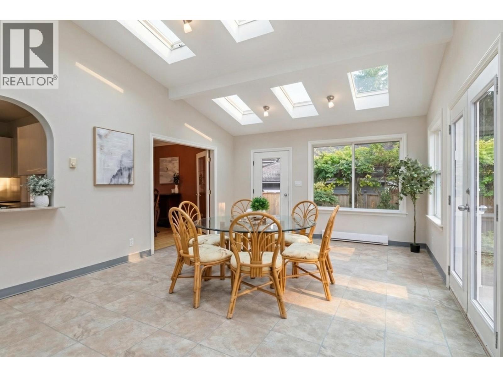 972 Beaconsfield Road, North Vancouver, British Columbia  V7R 1T2 - Photo 12 - R3107169