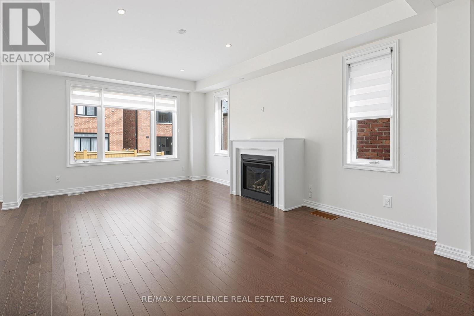 35 Guernsey Drive, Kitchener, Ontario  N2R 0T7 - Photo 4 - X12968188