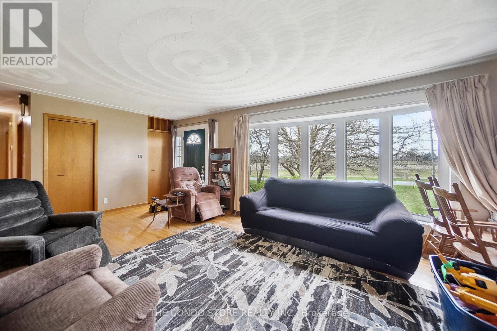 283 Inman Road, Haldimand, Ontario  N1A 2W5 - Photo 7 - X12968228