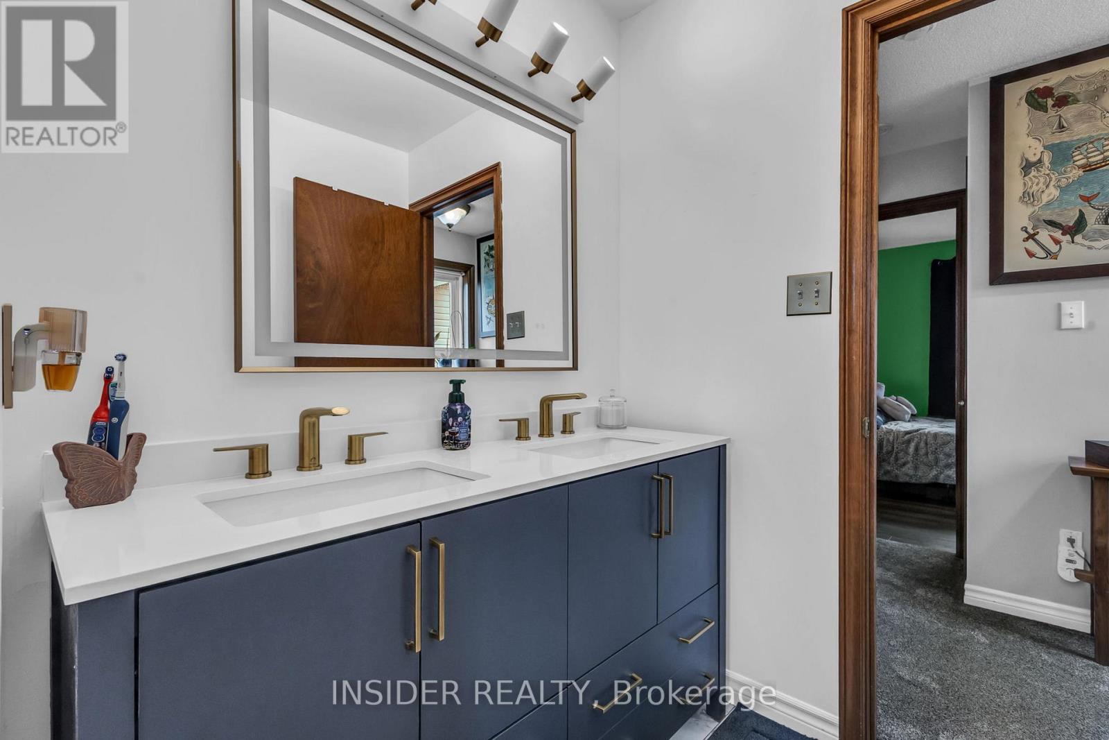 285 Railway Avenue, Stratford, Ontario  N5A 2J3 - Photo 5 - X12968258