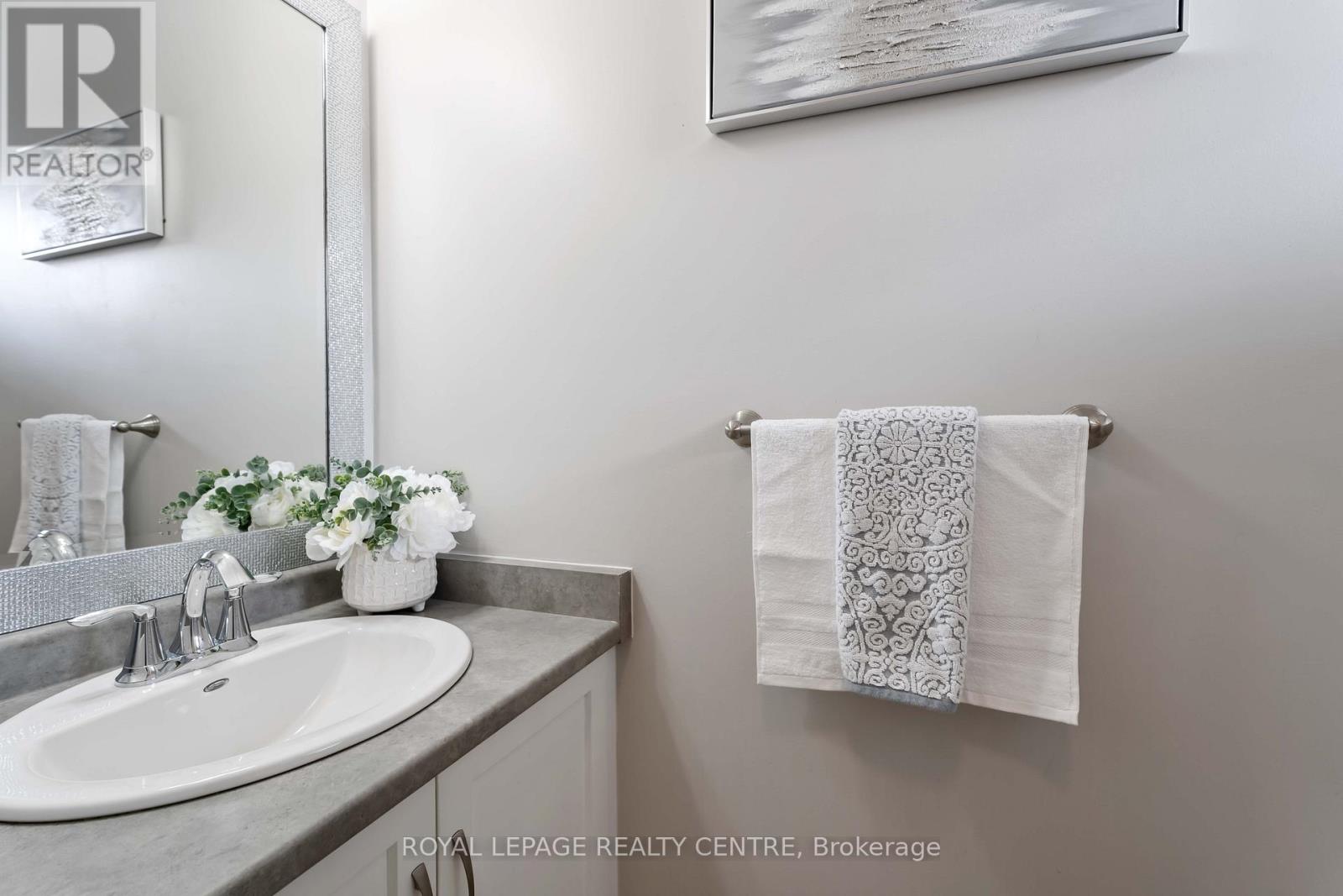 277 Pumpkin Pass, Hamilton, Ontario  L0R 1C0 - Photo 5 - X12968270