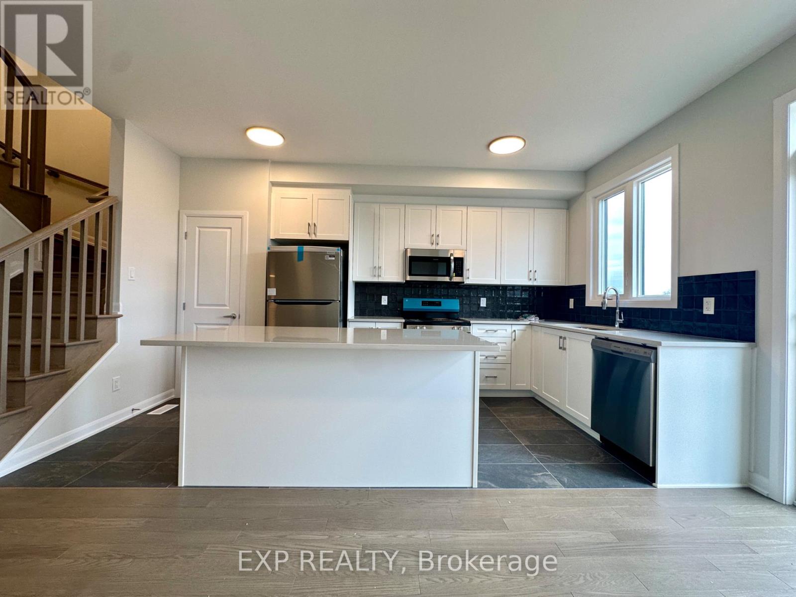 271 Bankside Way, Ottawa, Ontario  K2J 7M8 - Photo 7 - X12958730