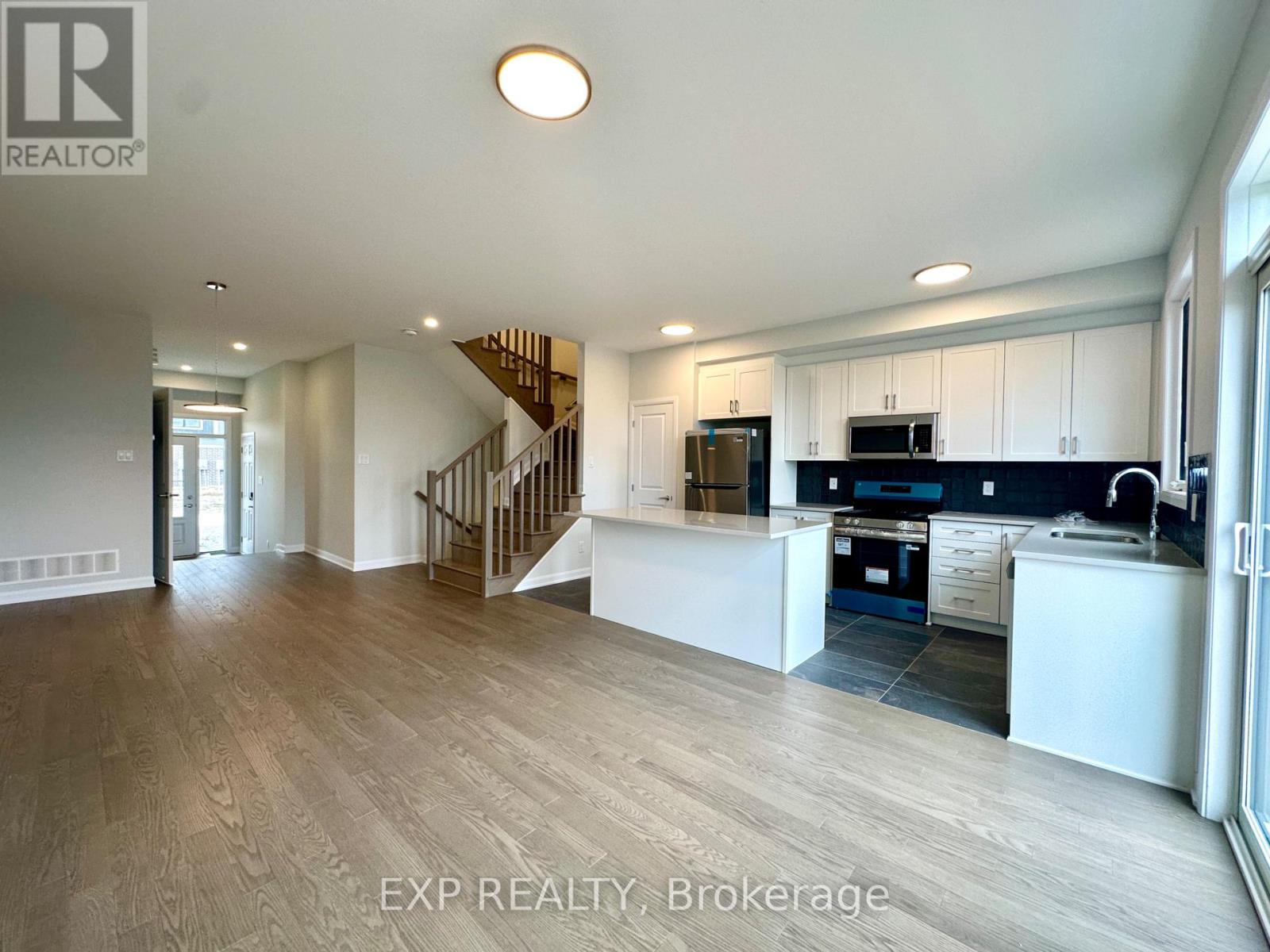 271 Bankside Way, Ottawa, Ontario  K2J 7M8 - Photo 6 - X12958730