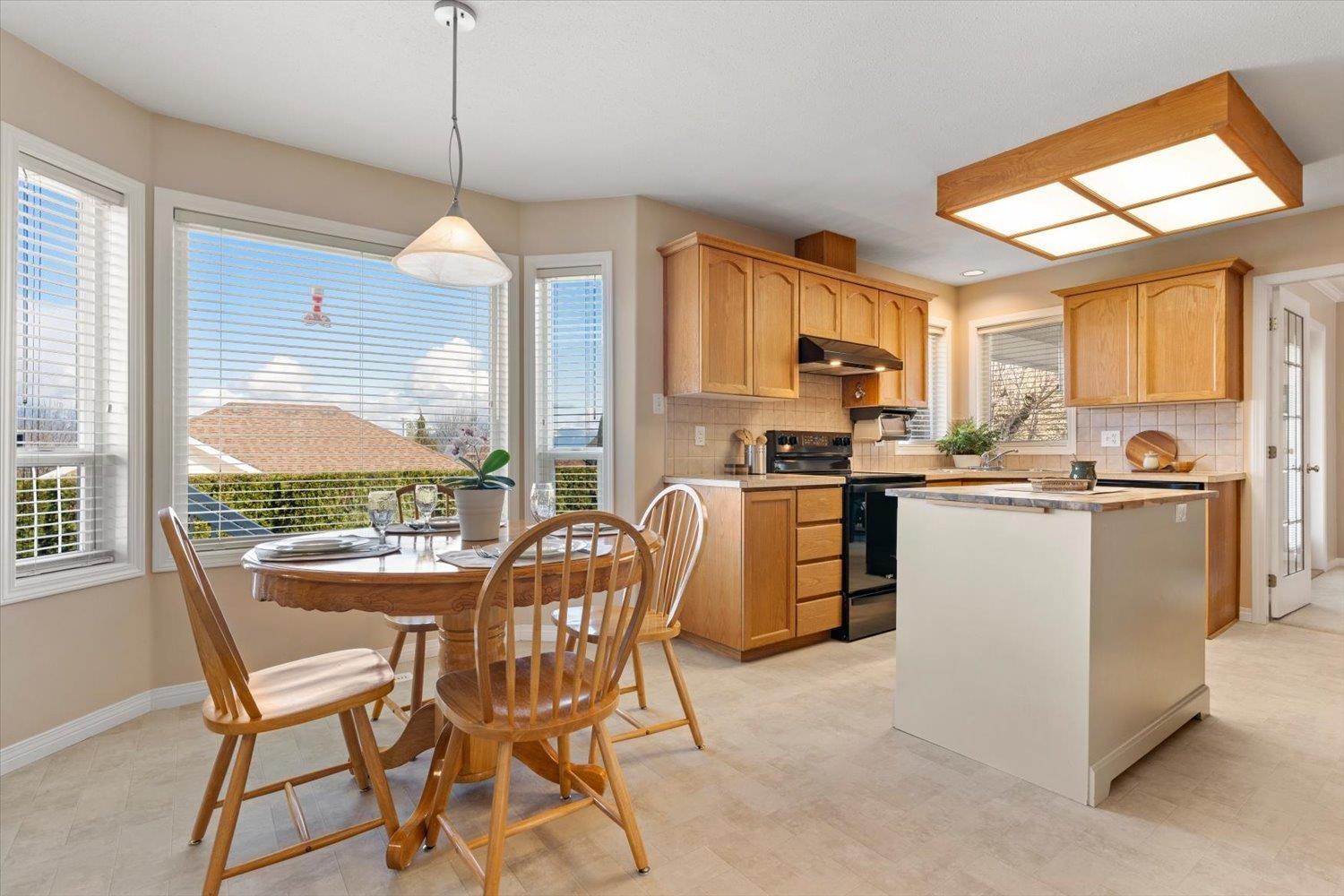 46695 Woodspring Place, Promontory, Chilliwack, British Columbia  V2R 3W6 - Photo 10 - R3107581