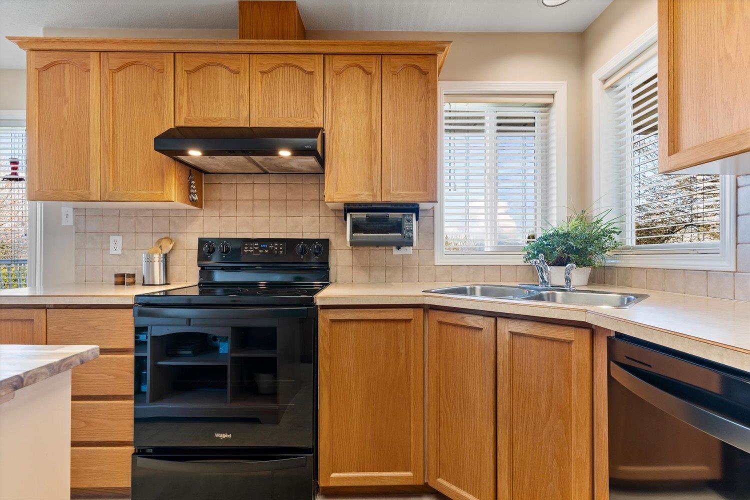 46695 Woodspring Place, Promontory, Chilliwack, British Columbia  V2R 3W6 - Photo 11 - R3107581