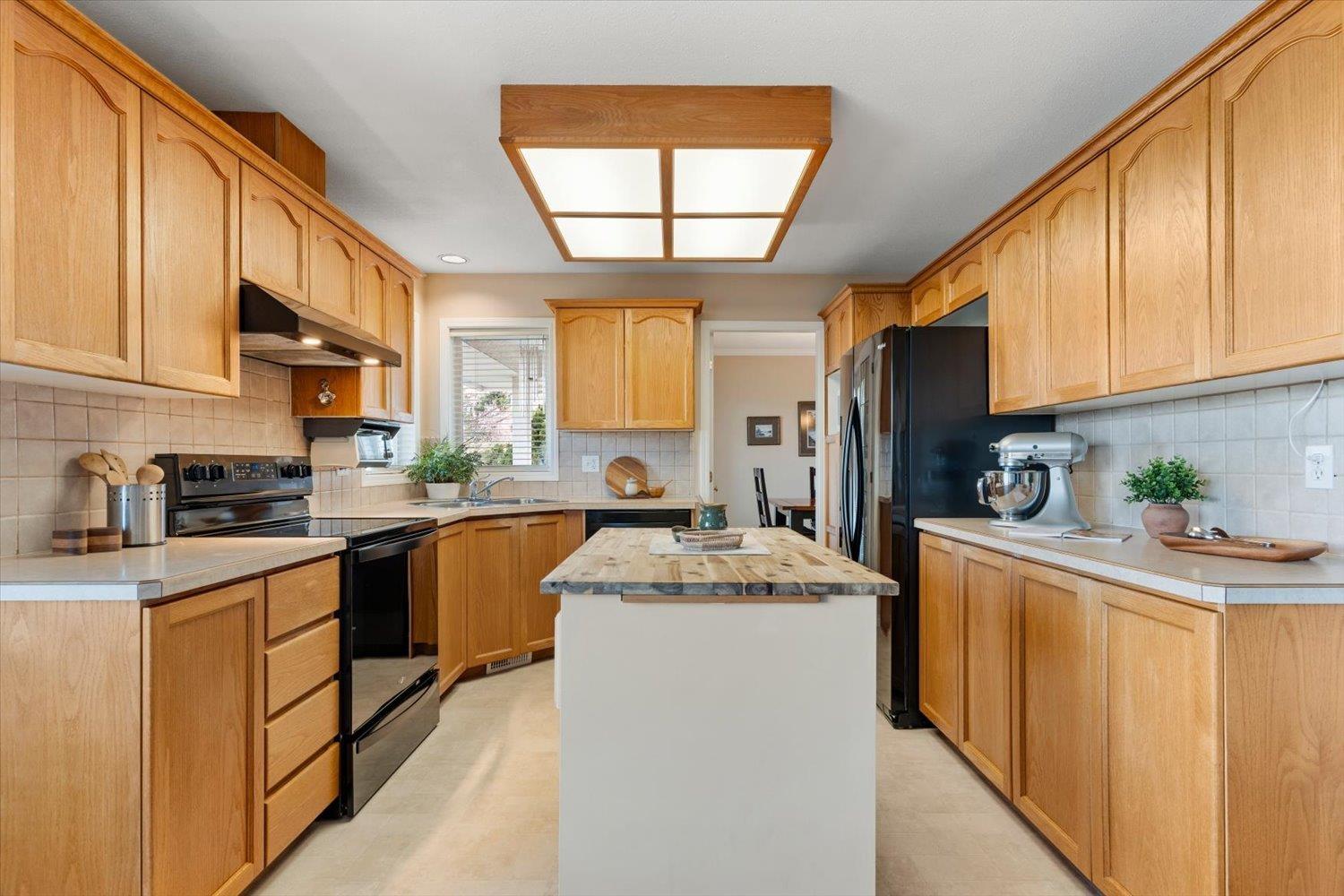 46695 Woodspring Place, Promontory, Chilliwack, British Columbia  V2R 3W6 - Photo 12 - R3107581