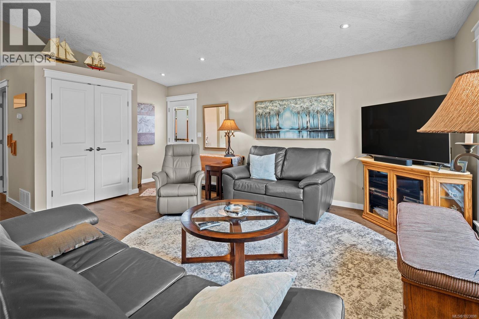 54 7586 Tetayut Rd, Central Saanich, British Columbia  V8M 0B4 - Photo 8 - 1023898