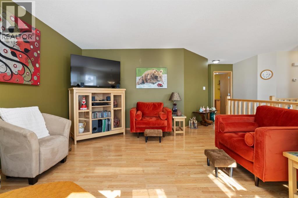 6608 33 Avenue, Camrose, Alberta  T4V 4W9 - Photo 4 - A2293491