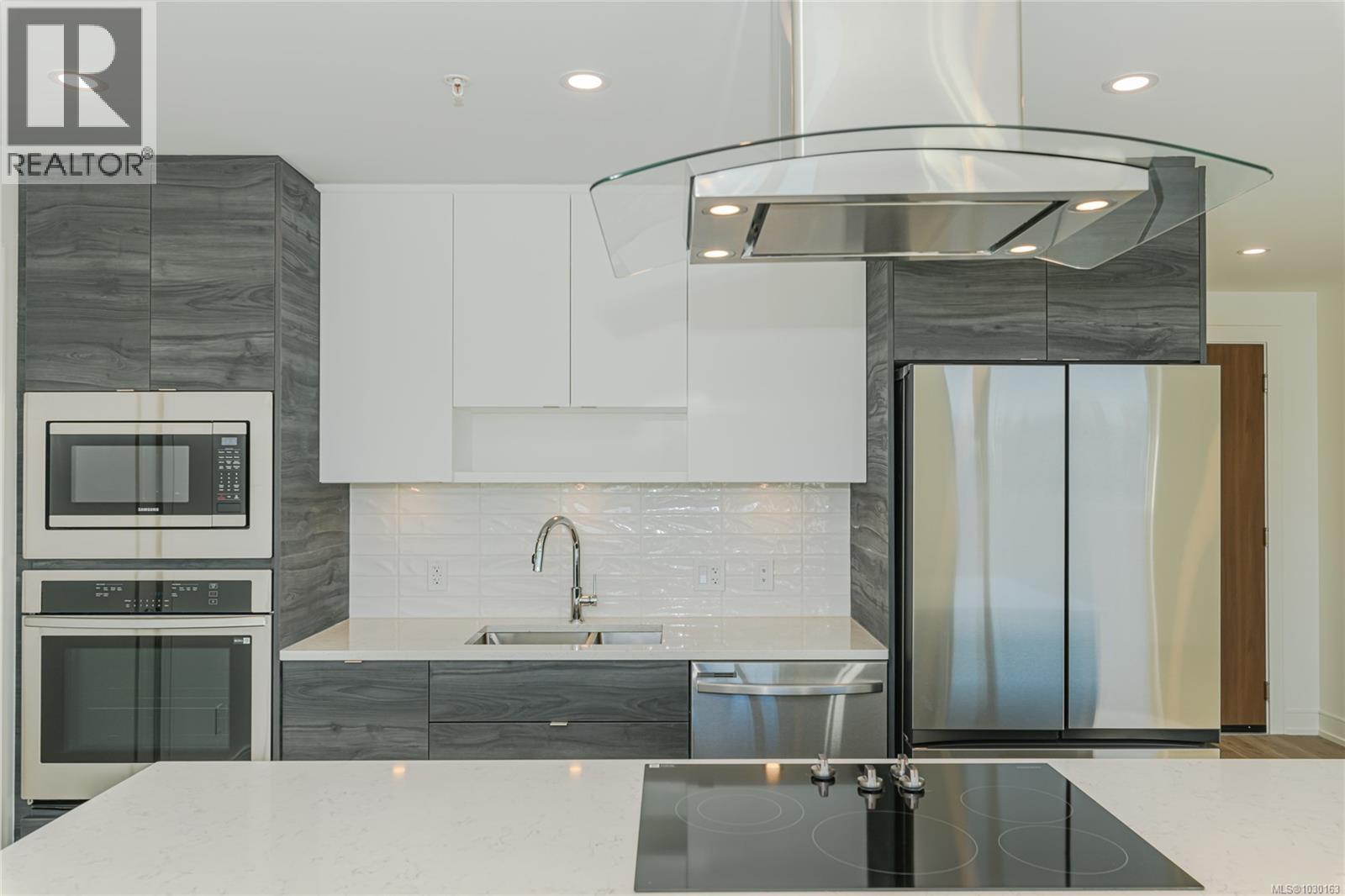 904 1628 Store St, Victoria, British Columbia  V8W 0H1 - Photo 6 - 1030163