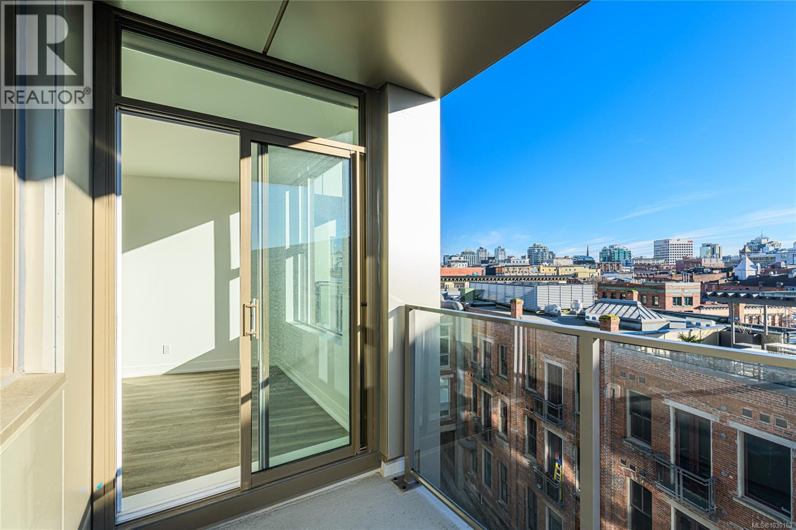 904 1628 Store St, Victoria, British Columbia  V8W 0H1 - Photo 13 - 1030163