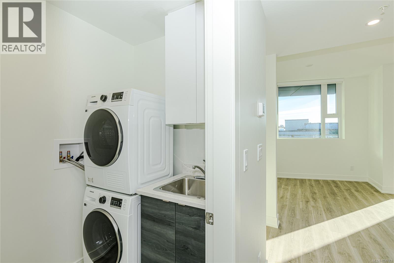 904 1628 Store St, Victoria, British Columbia  V8W 0H1 - Photo 31 - 1030163